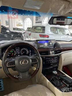 Lexus LX